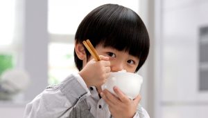 成長期の子供には和食と洋食どちらがおすすめ？