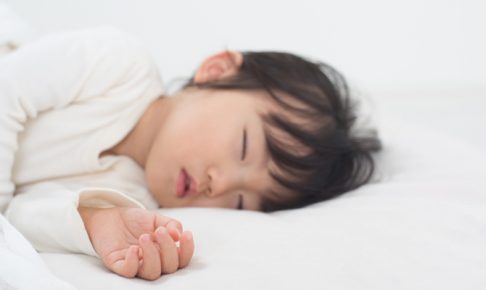 子どもに深い睡眠をとってもらうために【親が心がけるべきこと】4選
